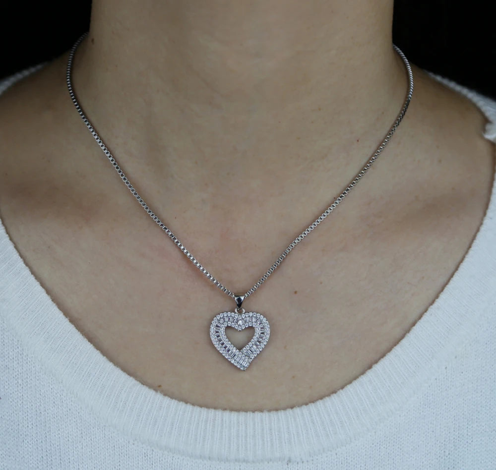 glaceelaine Heart Shaped Pendant Necklace