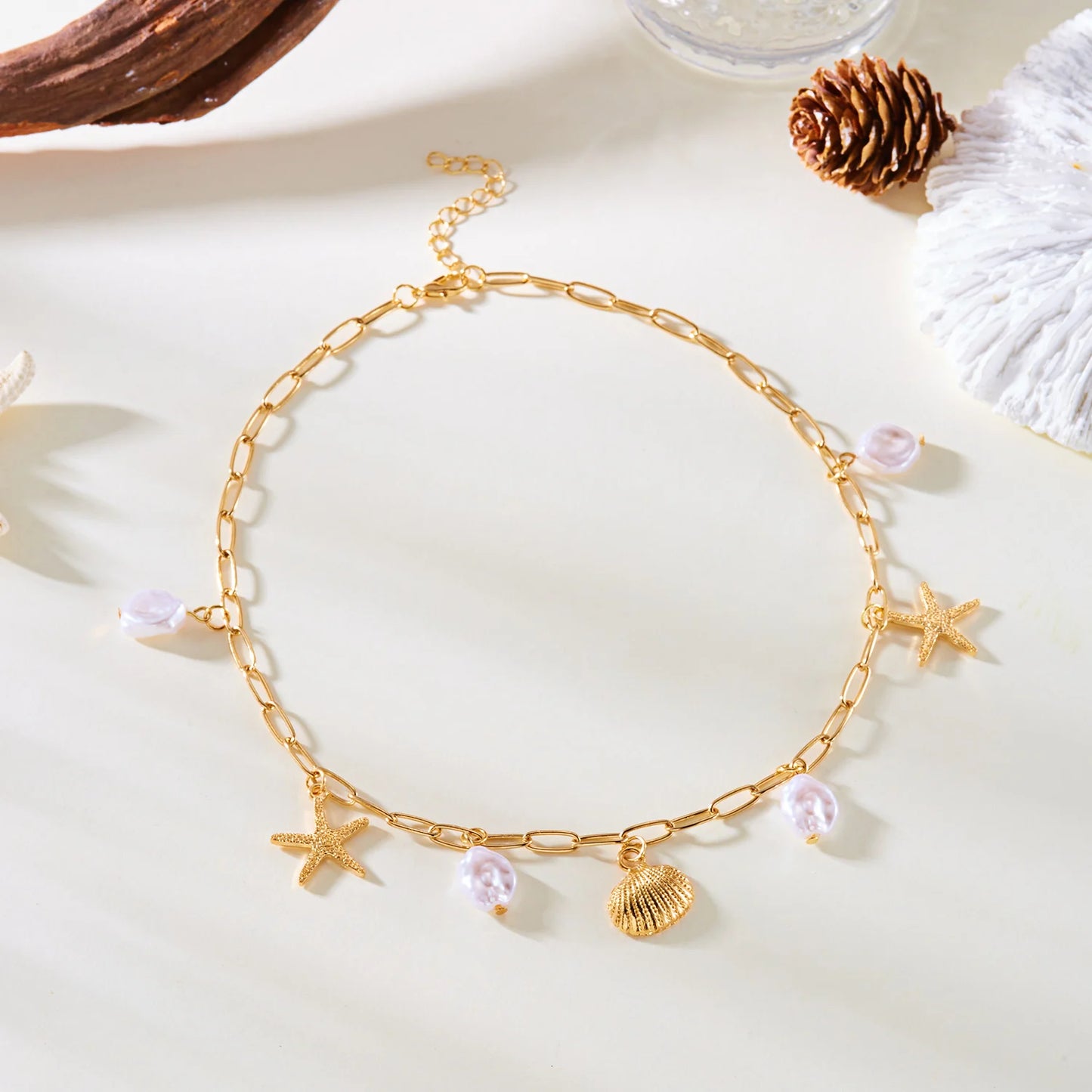 Bohemian Starfish Shell Conch Pendant Necklace for Women Imitation Pearl Charm Chain Necklace Beach Vacation Party Jewelry Gift