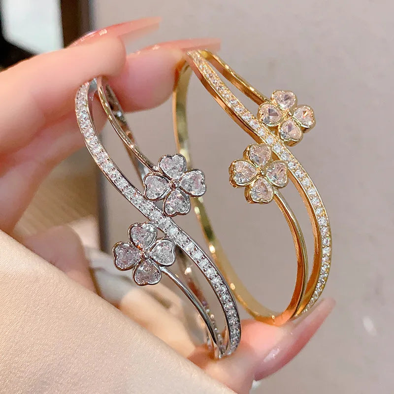 Luxury Women's Gold Rhinestone Flower Pop Bracelet
