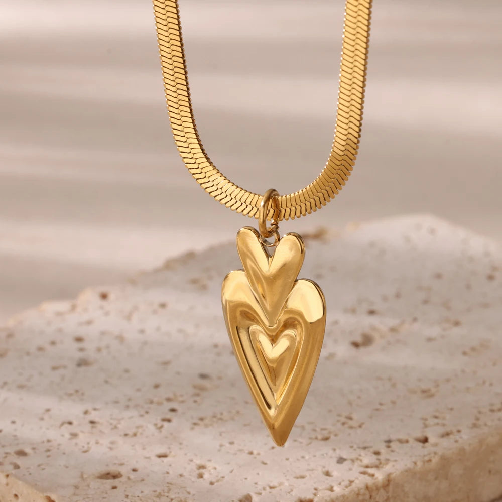 Punk Gold Color Heart Pendant Necklace for Women Stainless Steel OT Buckle Beaded Neck Chain Choker Y2k Jewelry Accessories